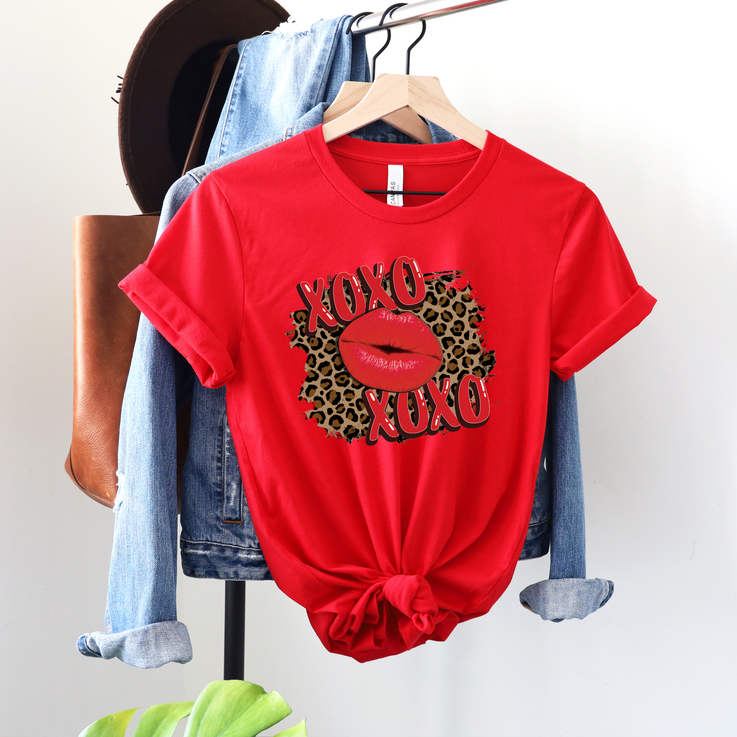 Embrace Love and Style: "XOXO" Leopard Print Valentine's Day Tee